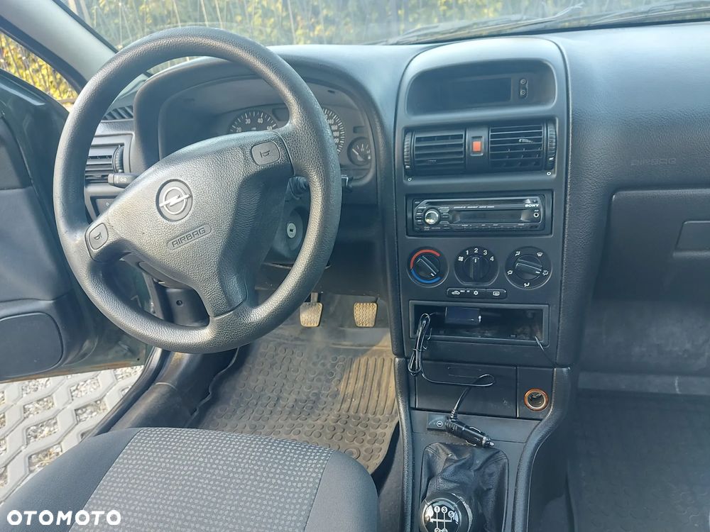 Opel Astra 1.4 - 6