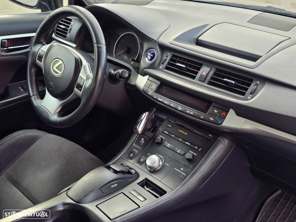 Lexus CT 200h - 8