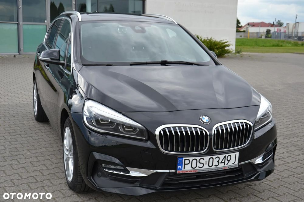 BMW Seria 2 218d - 8
