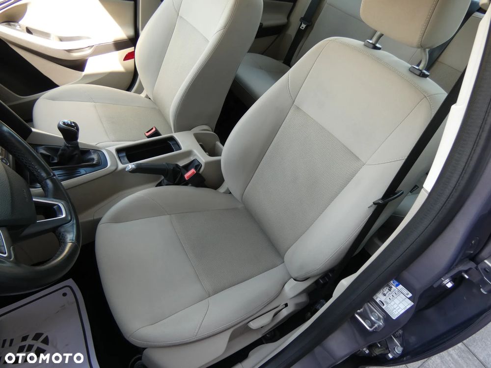 Ford Focus 1.6 Trend - 16