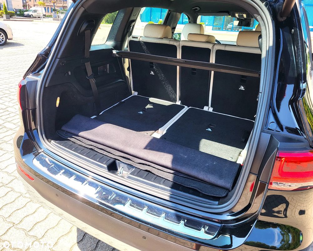 Mercedes-Benz GLB 200 4-Matic AMG Line 8G-DCT - 10