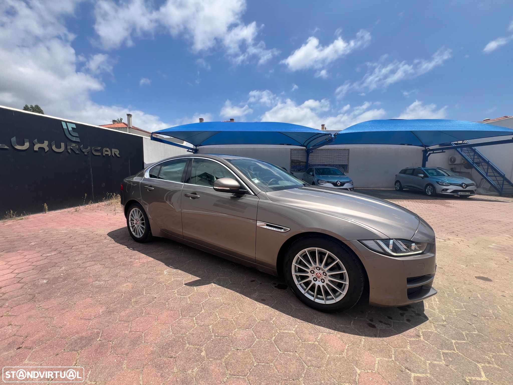 Jaguar XE 2.0 D Prestige Aut. - 5