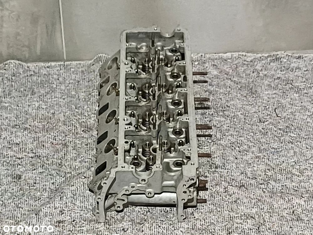 NR 57 Głowica silnika prawa Audi A8 D3 4,2TDI 057354 - 4