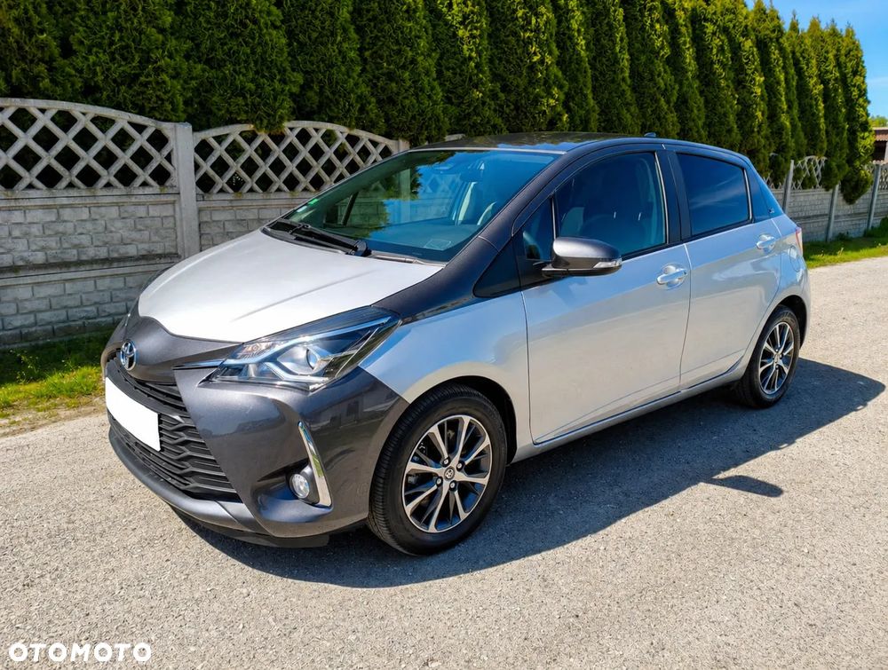 Toyota Yaris 1.5 20th Anniversary CVT - 1