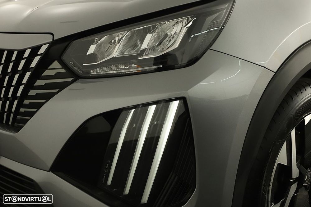 Peugeot 2008 1.2 PureTech Allure EAT8 - 6