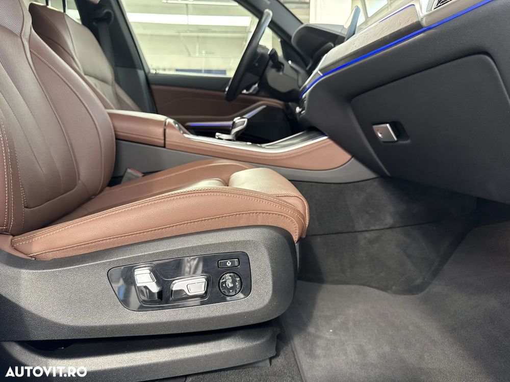 BMW X5 xDrive40i - 12
