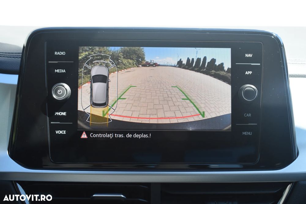 Volkswagen T-ROC 1.5 TSI DSG Advanced - 21