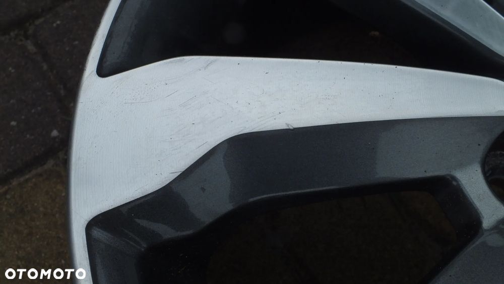 Felga  aluminiowa 6x16 Kia Stonic 52910-H8270 - 7