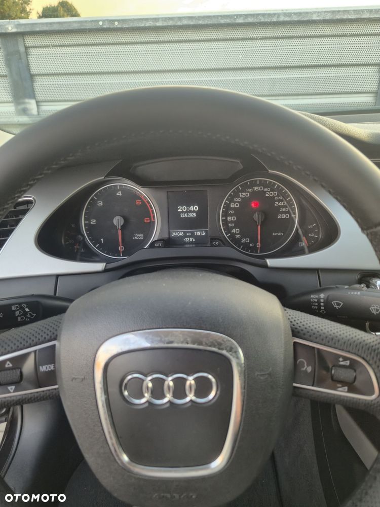 Audi A4 Limousine 2.0 TDI Limited Edition - 14