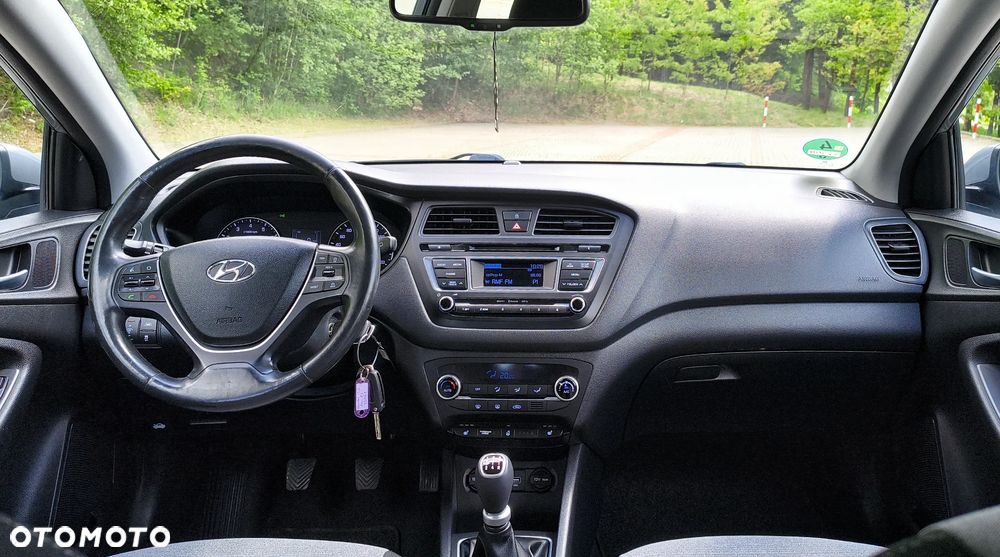 Hyundai i20 - 15