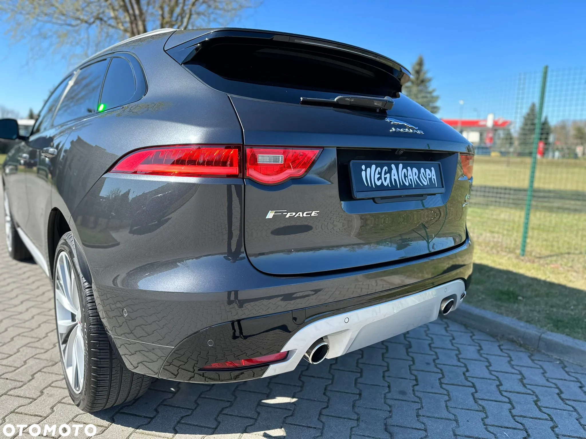 Jaguar F-Pace 3.0 V6 AWD S - 11