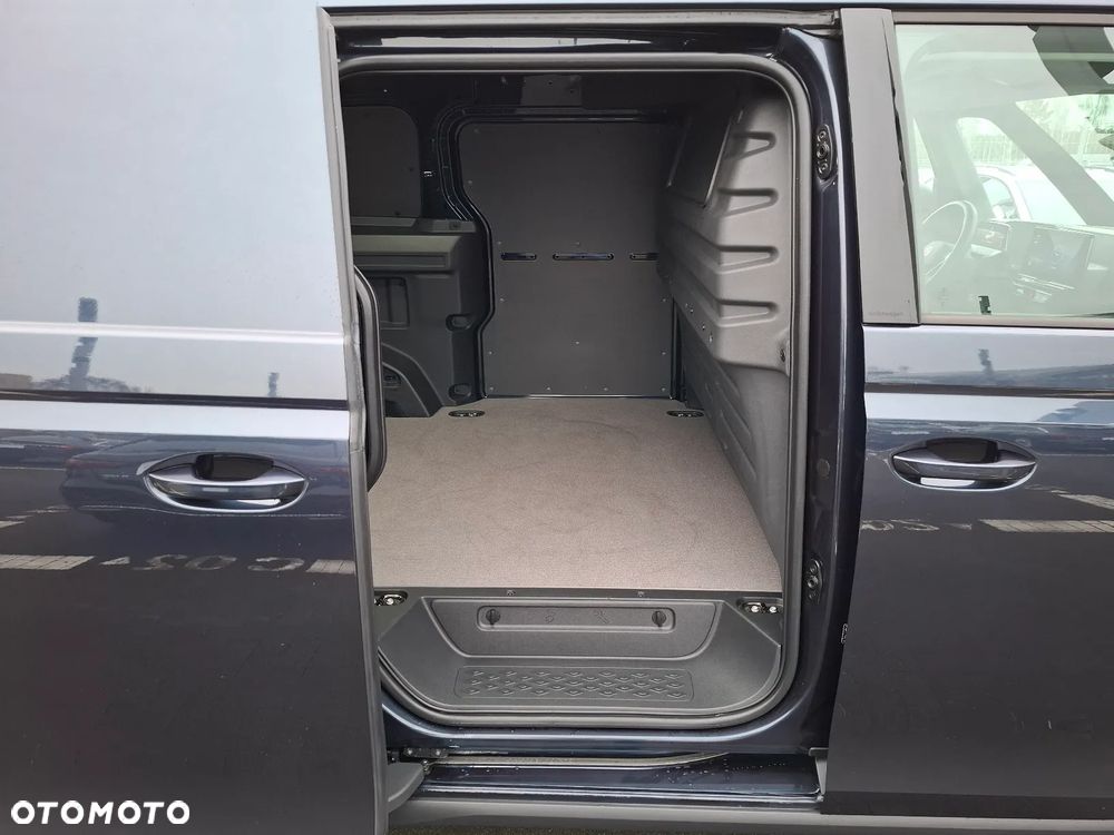 Volkswagen ID.BUZZ - 11