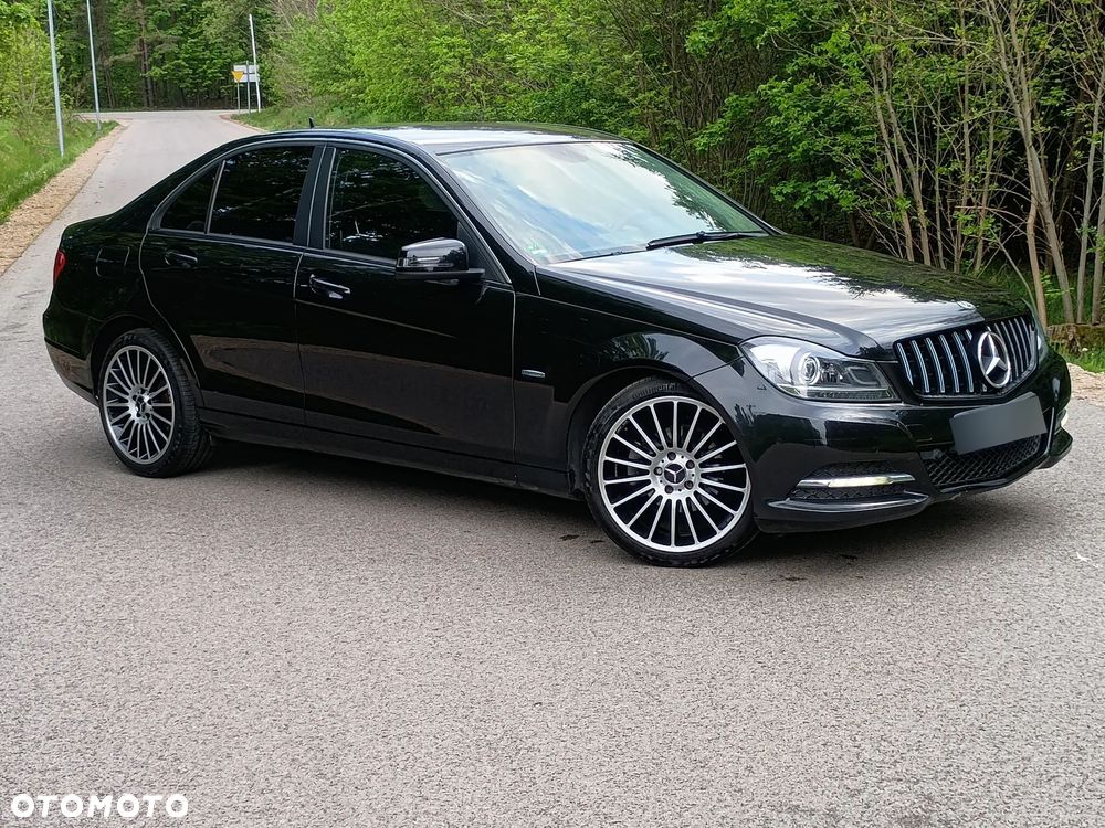 Mercedes-Benz Klasa C 180 BlueEFFICIENCY Elegance - 4