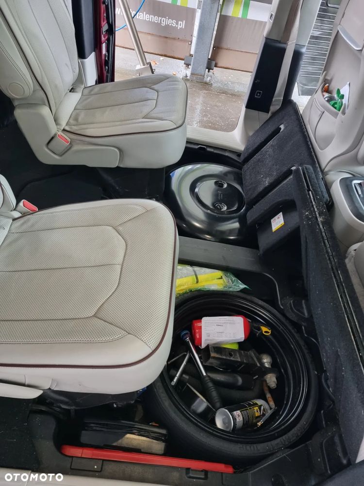 Chrysler Pacifica - 34