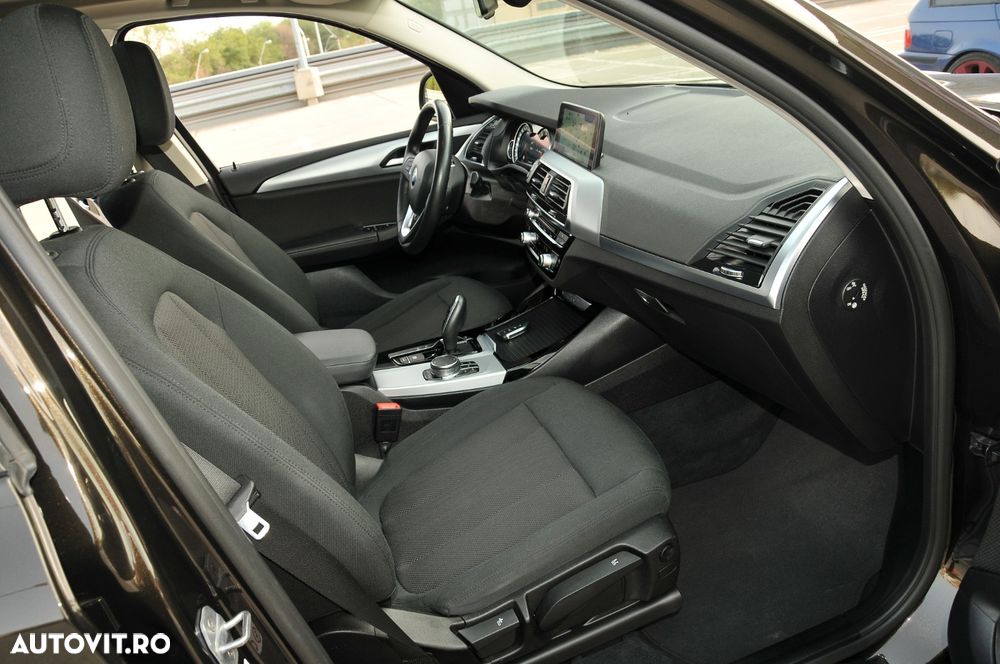 BMW X3 xDrive20i AT Advantage - 10