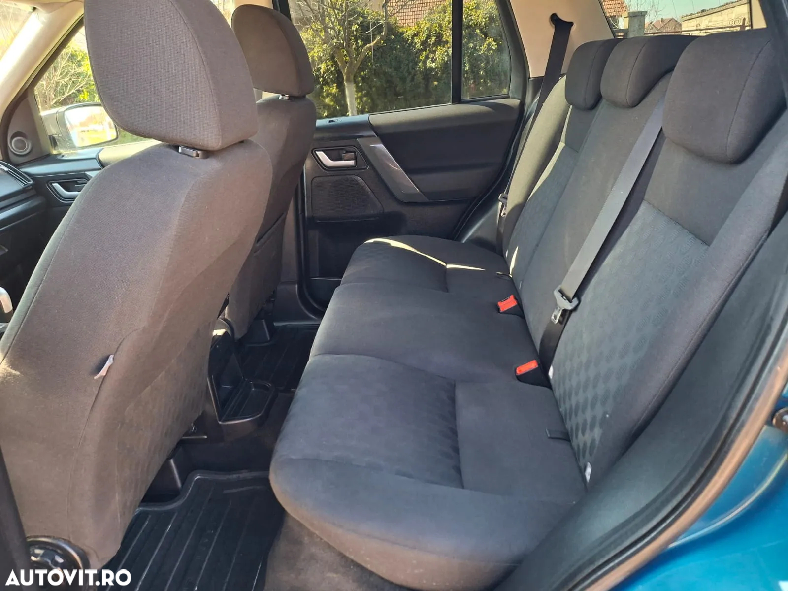 Land Rover Freelander 2 2.2 TD4 S - 4
