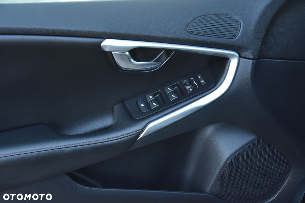 Volvo V40 Cross Country D2 Drive-E Summum - 22