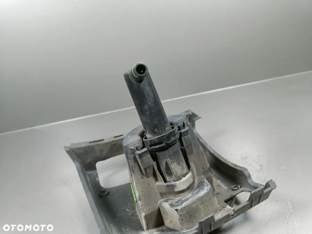 Skoda Octavia 2 FL II LIFT Spryskiwacz Lampy Lewy Dysza Uchwyt 1Z0955979A - 7