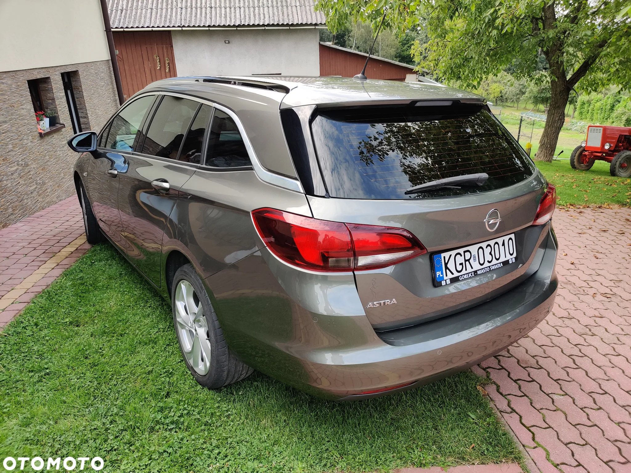 Opel Astra V 1.6 CDTI Dynamic S&S - 2