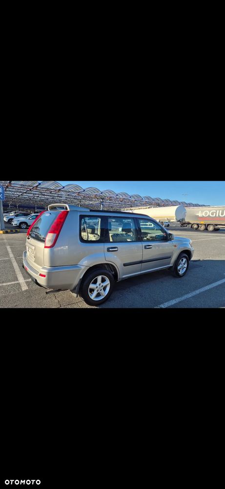 Nissan X-Trail 2.0 Sport - 10