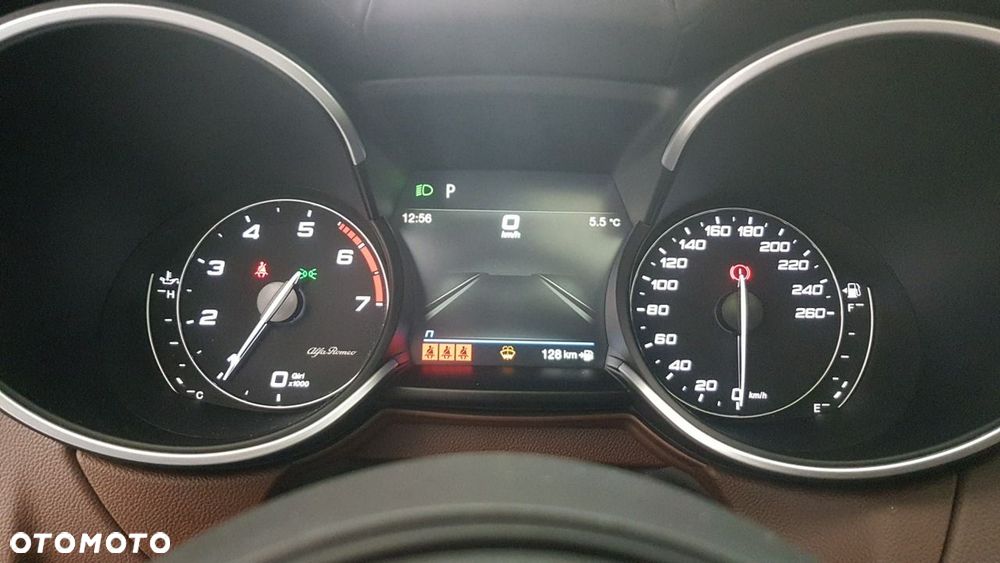 Alfa Romeo Stelvio - 22