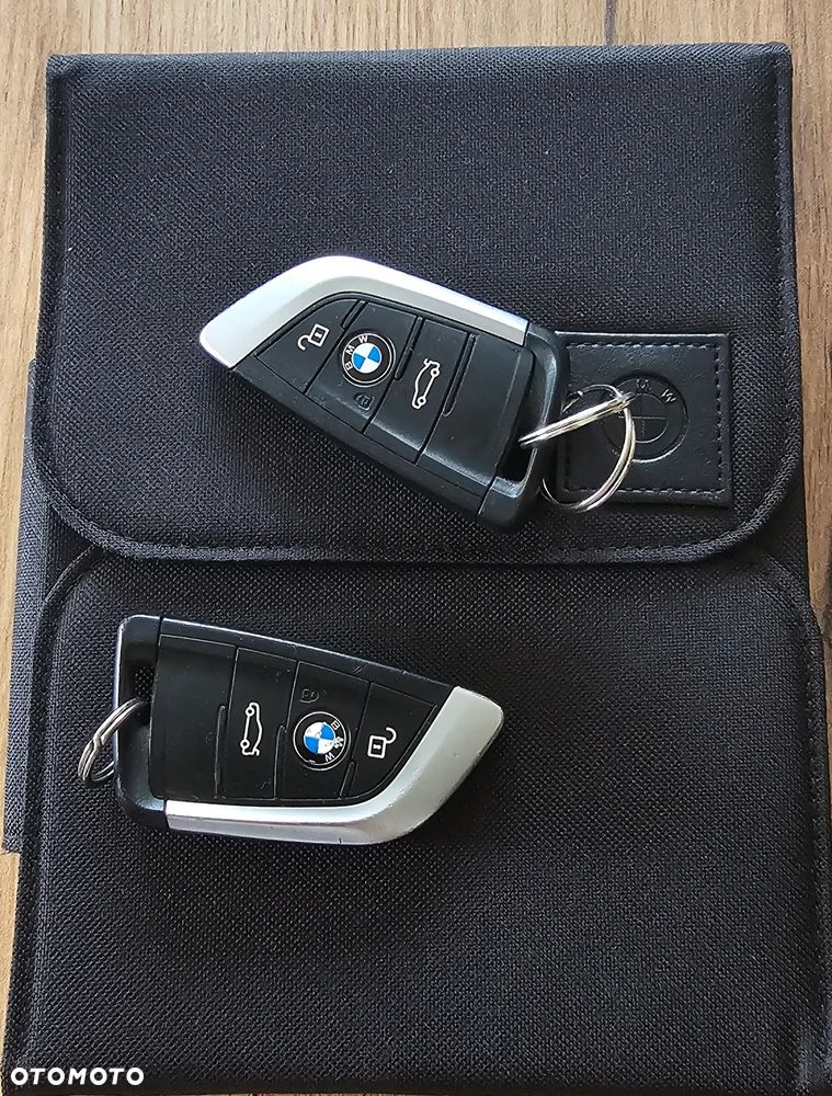 BMW X1 xDrive18d - 14