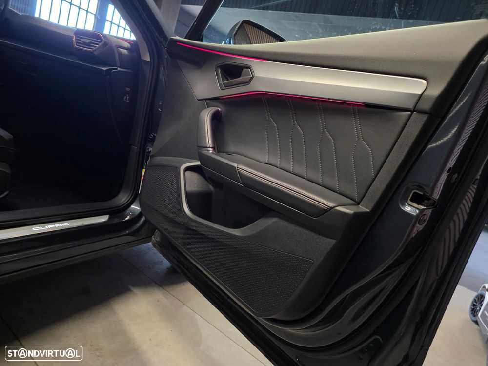 Cupra Formentor 1.4 e-Hybrid Sport DSG - 32