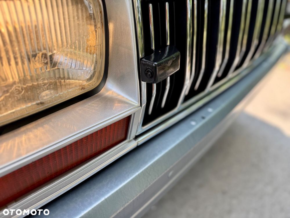 Jeep Comanche - 12