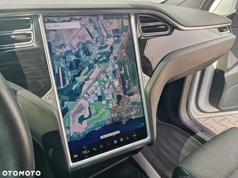 Tesla Model X 75 D - 16