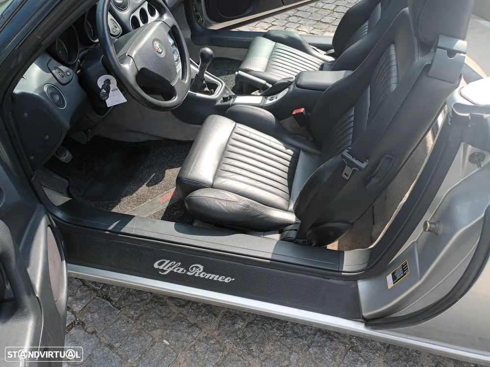 Alfa Romeo Spider 2.0 TS - 9