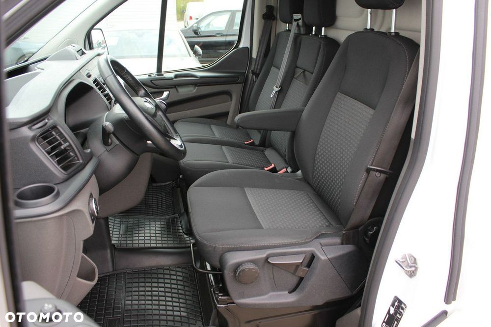Ford Transit Custom - 10