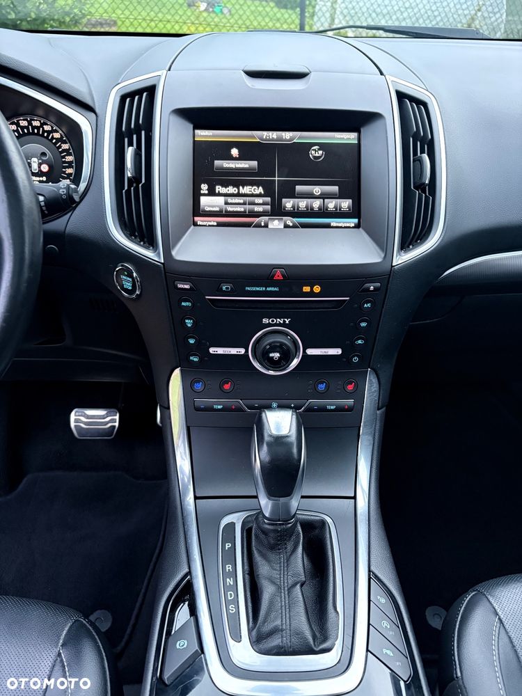 Ford S-Max - 21