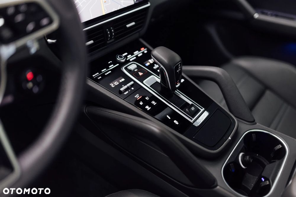 Porsche Cayenne Standard - 21
