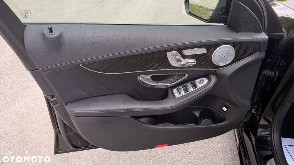 Mercedes-Benz Klasa C 300 7G-TRONIC AMG Line - 10