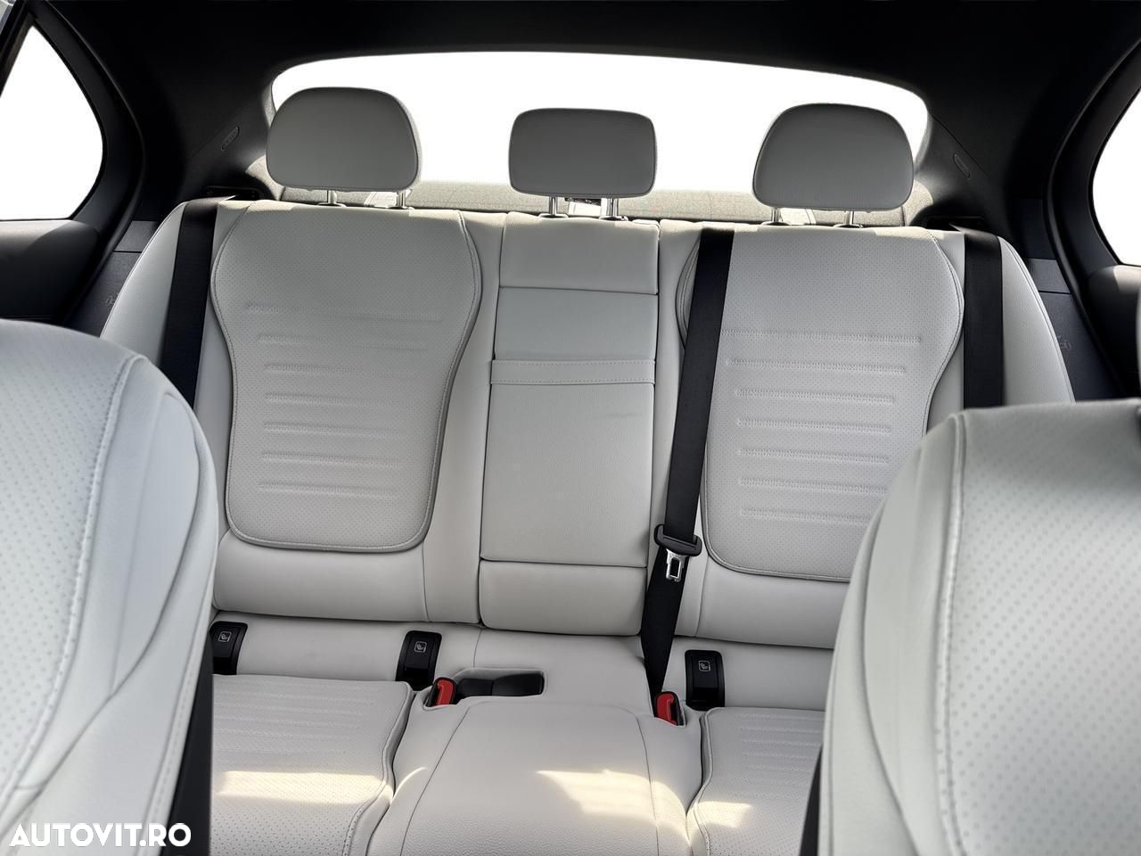 Mercedes-Benz C 300 MHEV 4MATIC - 10