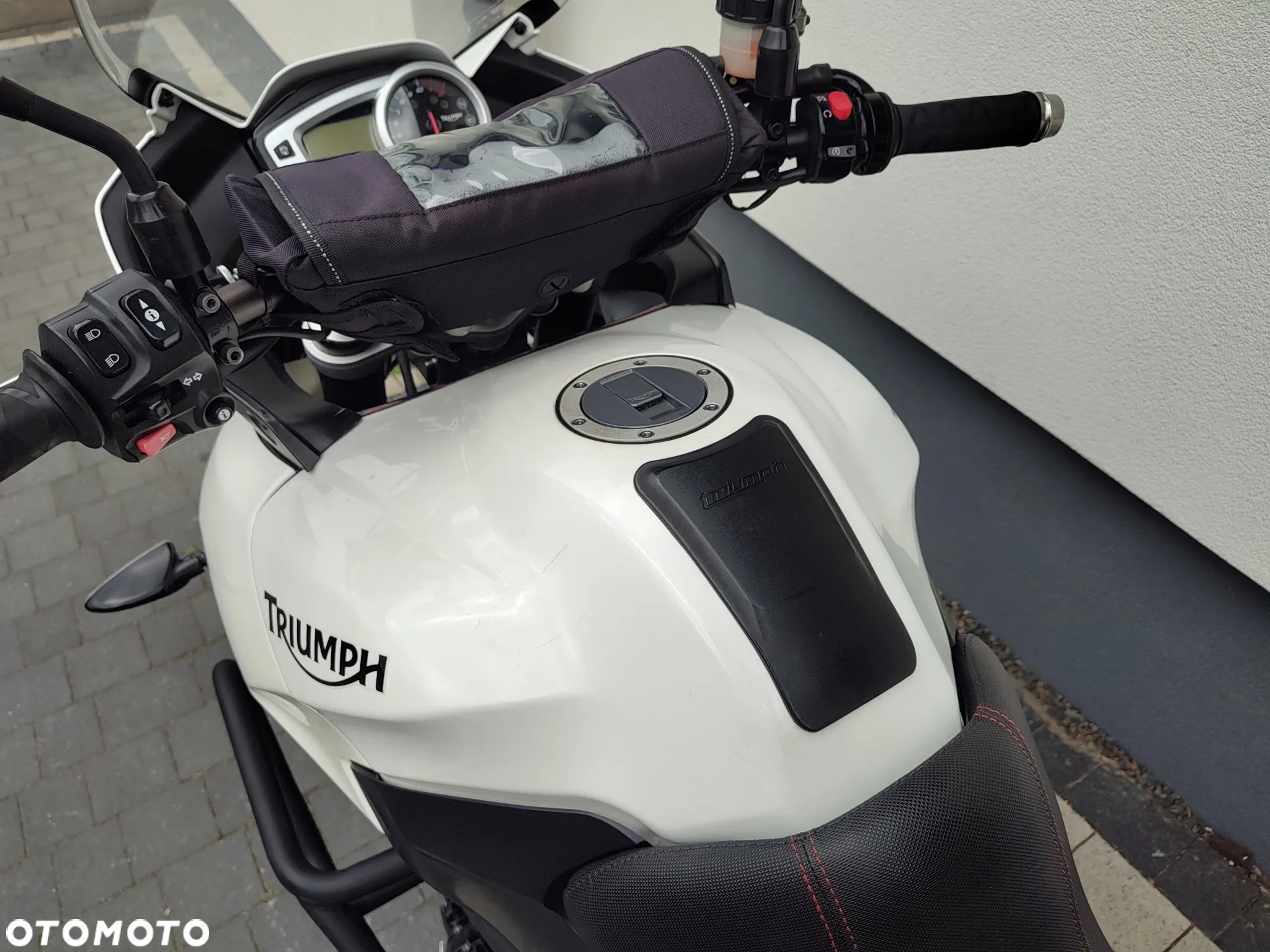 Triumph Tiger - 16