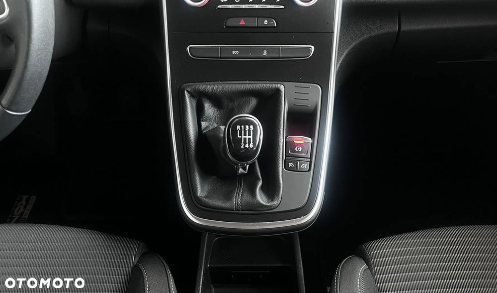 Renault Scenic ENERGY TCe 115 INTENS - 17
