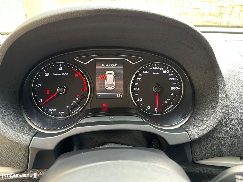 Audi A3 1.6 TDI Sport S tronic - 13