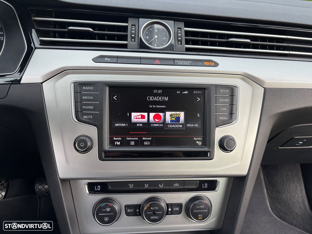 VW Passat Variant 1.6 TDI Confortline - 9