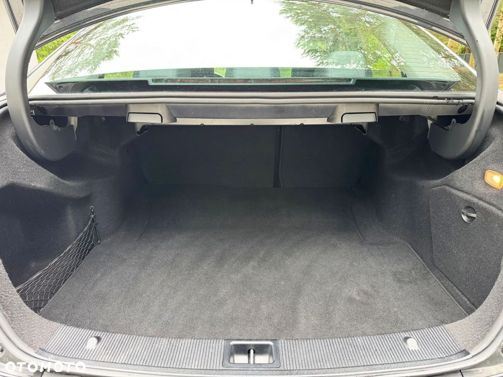Mercedes-Benz Klasa C 250 CGI Automatik BlueEFFICIENCY Avantgarde - 39
