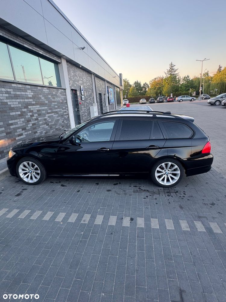 BMW Seria 3 320i - 15