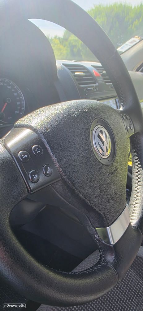 VW Jetta 1.9 TDi BlueM. Trendline - 11