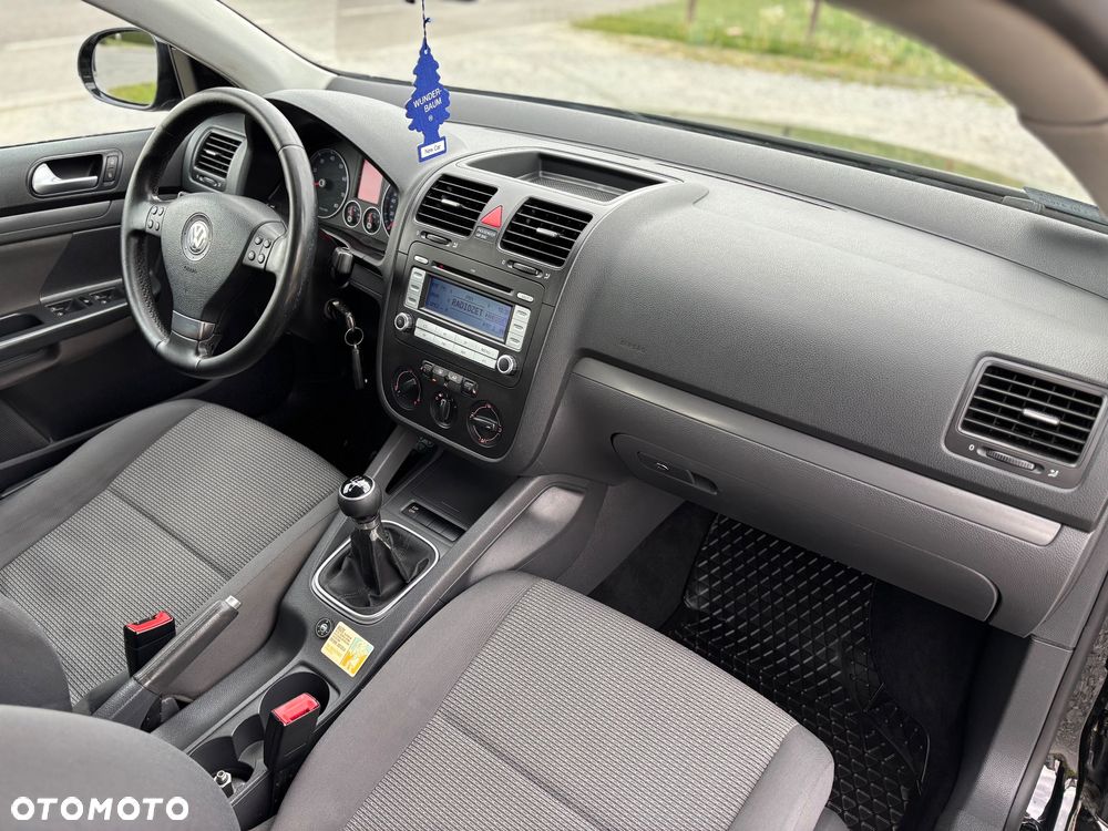 Volkswagen Golf - 10