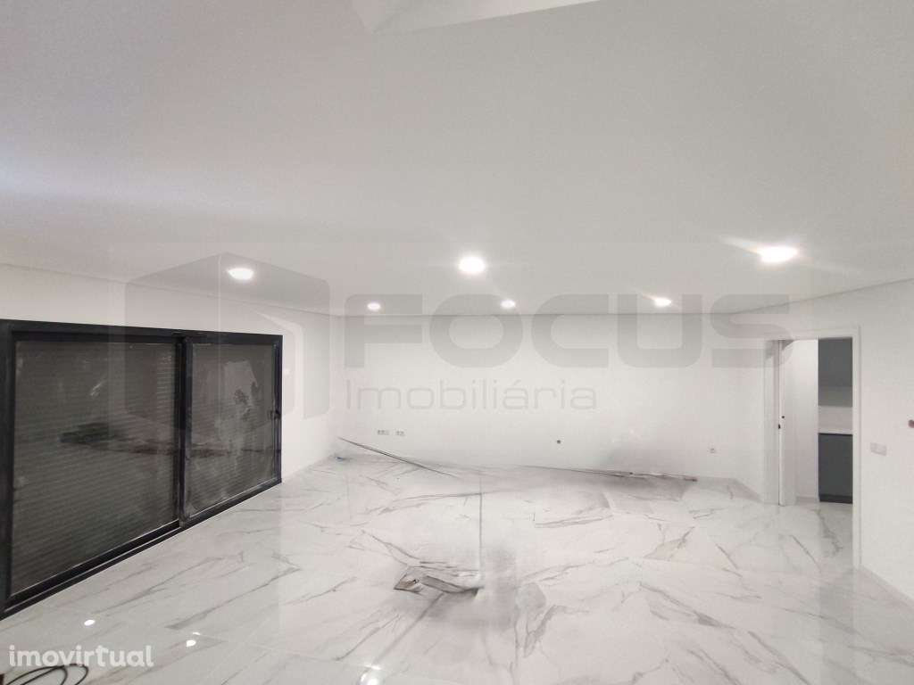 Moradia T4, no coração da Histórica Vista Alegre - Grande imagem: 5/29