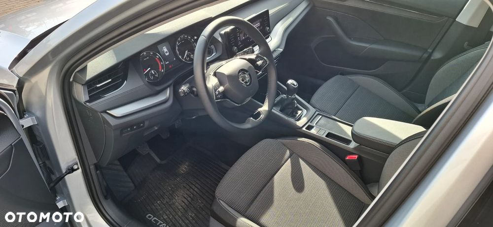Skoda Octavia 1.5 TSI ACT Ambition - 9