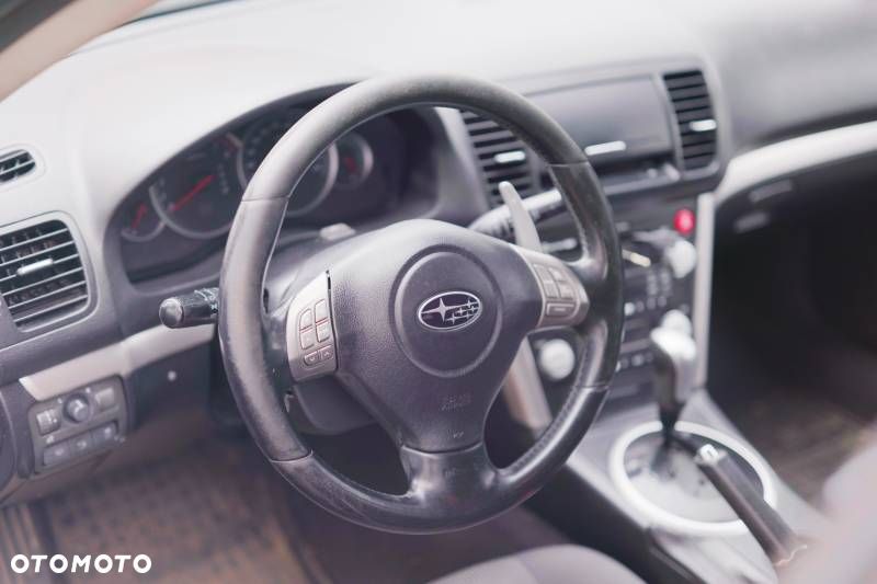 Subaru Legacy - 17