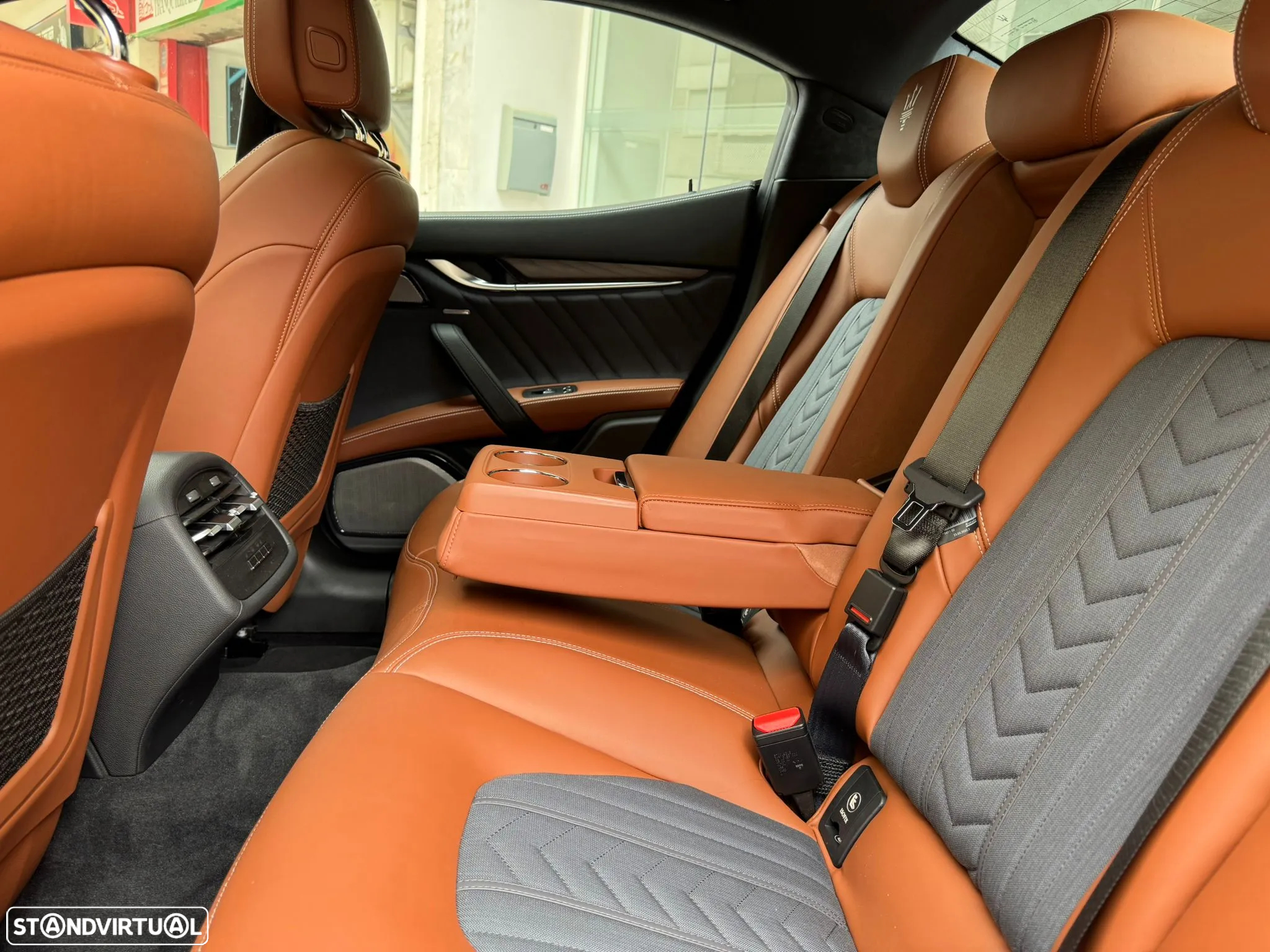Maserati Ghibli 3.0 V6 GranLusso - 6