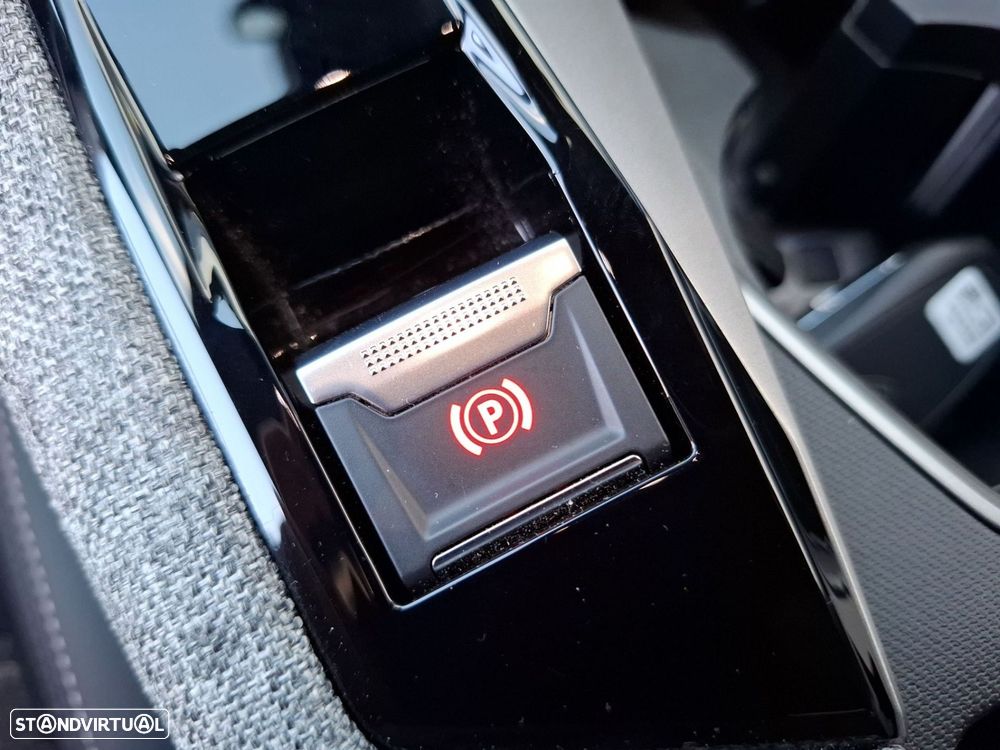 Peugeot 5008 1.2 Hybrid Allure e-DCS6 — fotografia 22