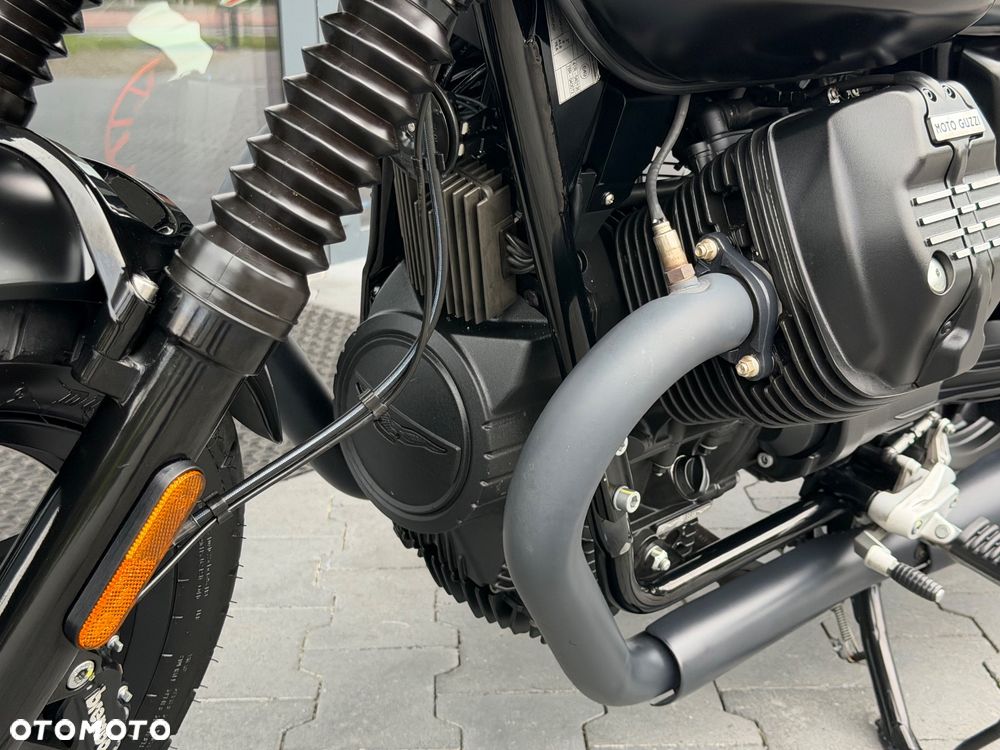 Moto Guzzi V7 - 38