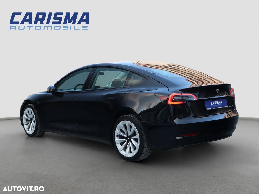 Tesla Model 3 - 6